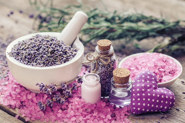 Aromatherapy Bliss: Lavender Oil’s Healing Touch